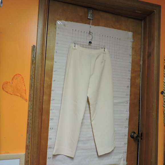 RALPH LAUREN, woman's petite slacks, sz 10P white - Picture 10 of 12